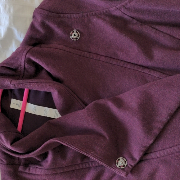 Lululemon sweatshirt - Picture 2 of 2